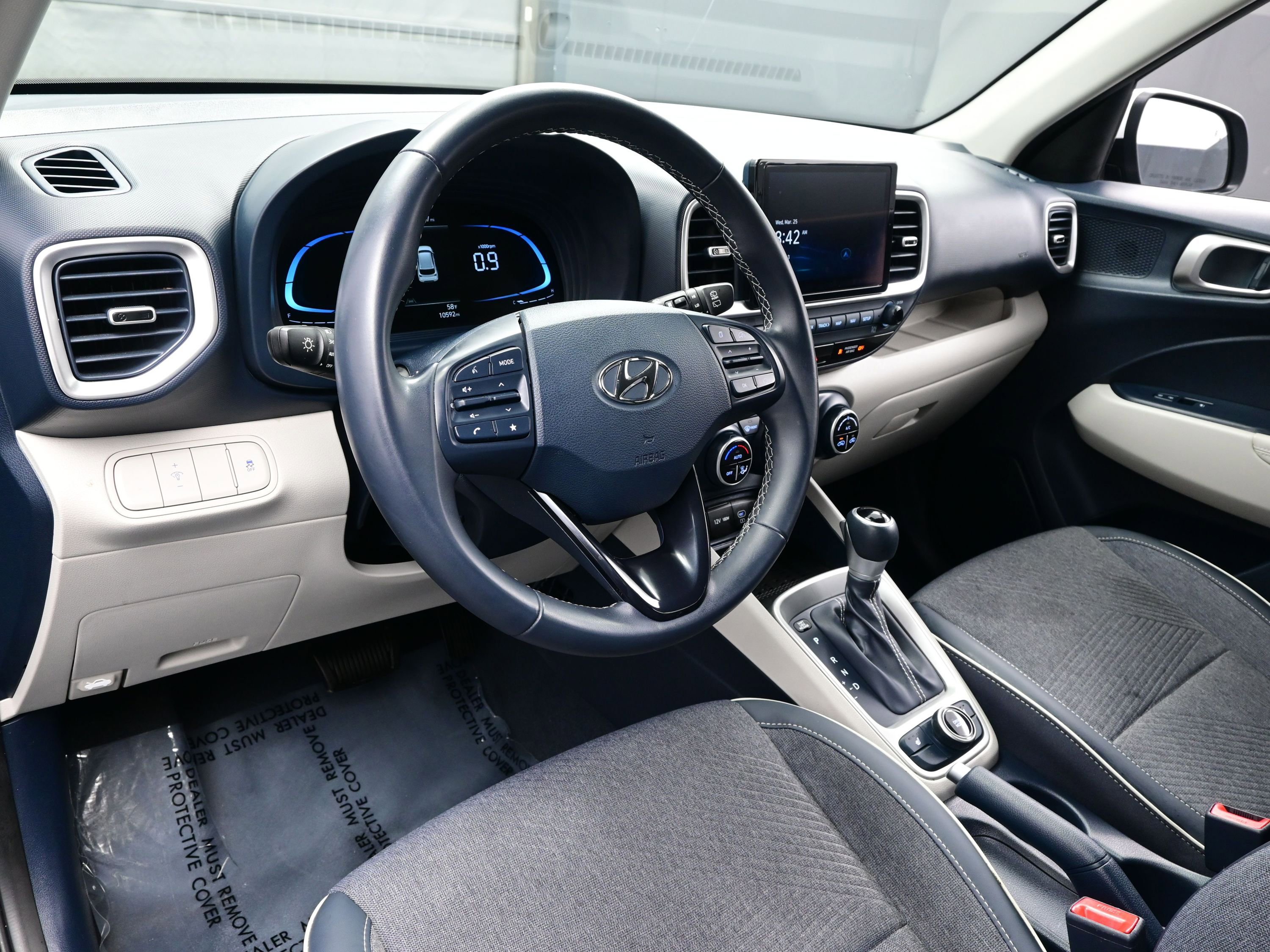 Certified 2025 Hyundai Venue Limited image 12