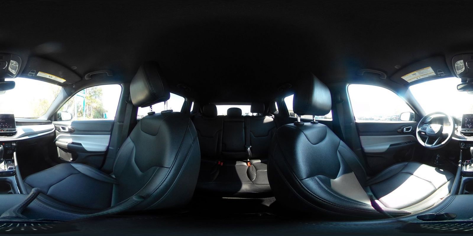 Used 2025 Jeep Compass Limited image 43