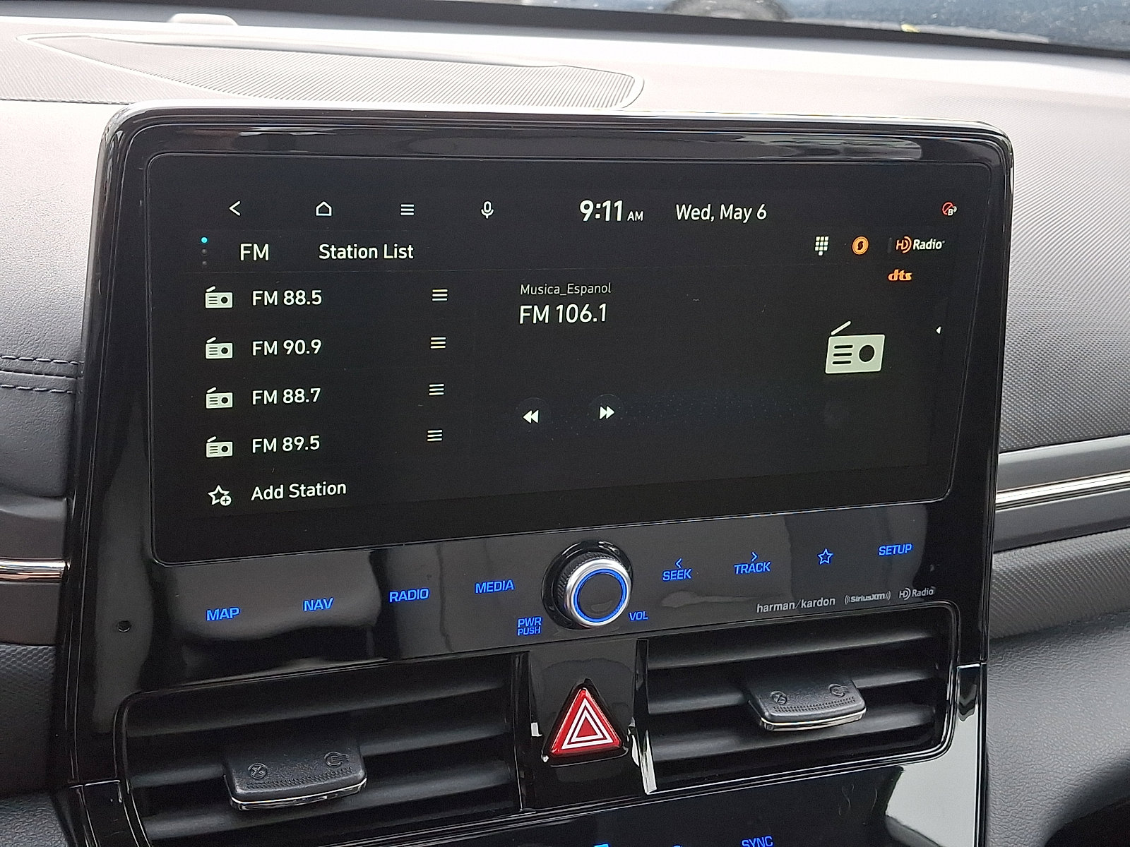 Used 2022 Hyundai Ioniq Limited FWD image 16