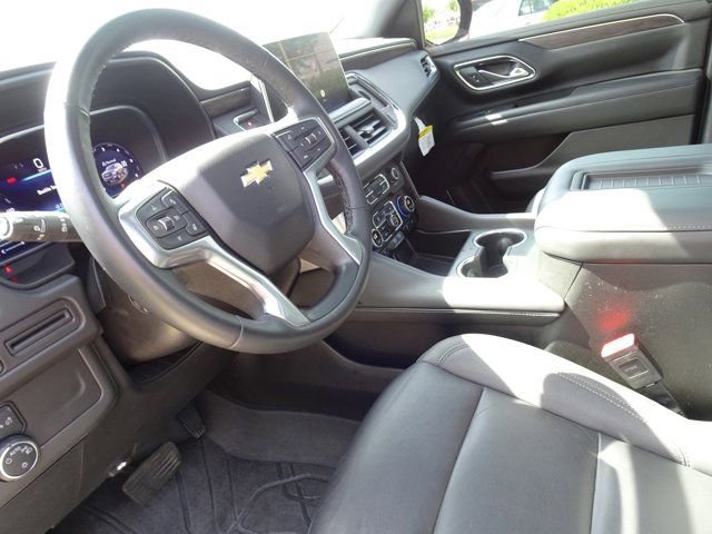 Used 2023 Chevrolet Tahoe LT w/ Luxury Package AWD/4WD image 13