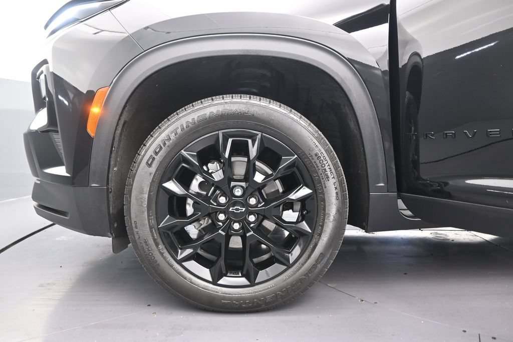 Used 2024 Chevrolet Traverse LS w/ Midnight/Sport Edition FWD image 13