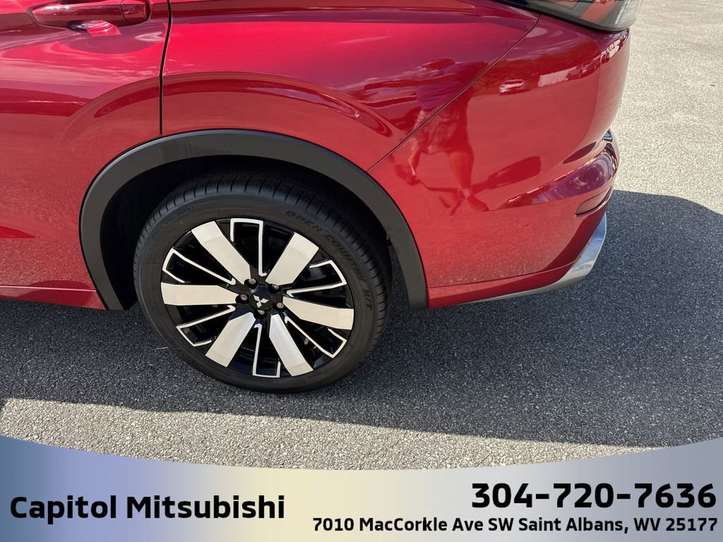 New 2025 Mitsubishi Outlander SEL image 8