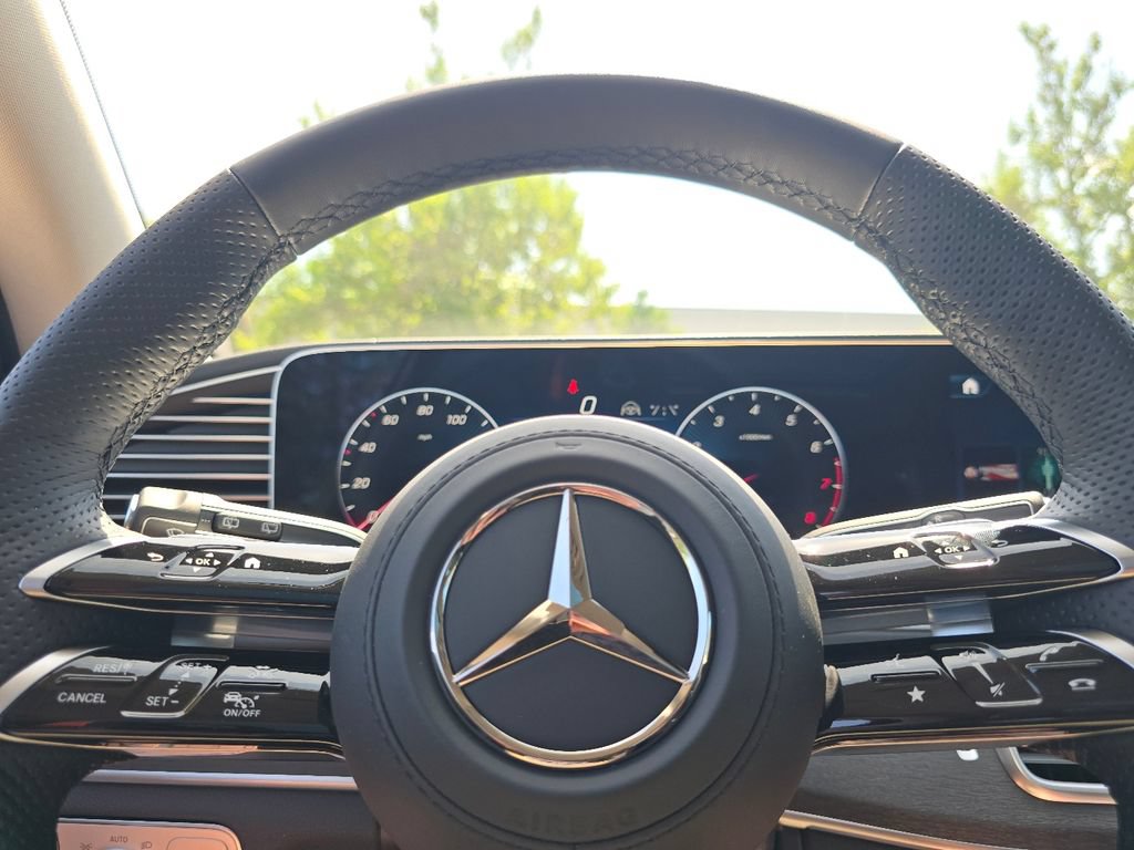 New 2026 Mercedes-Benz GLS 450 4MATIC image 30