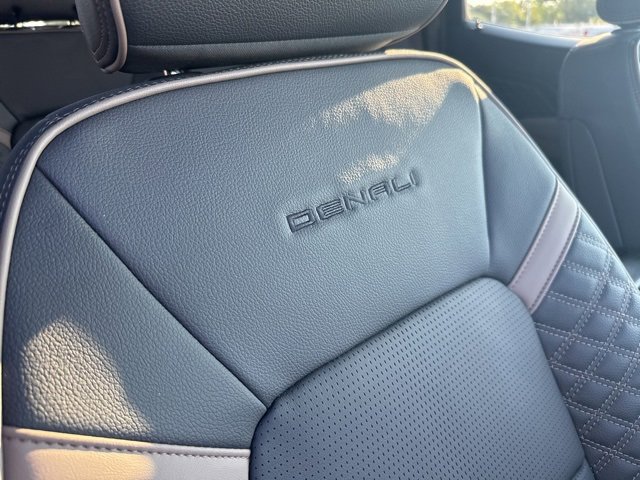 Certified 2024 GMC Canyon Denali image 25