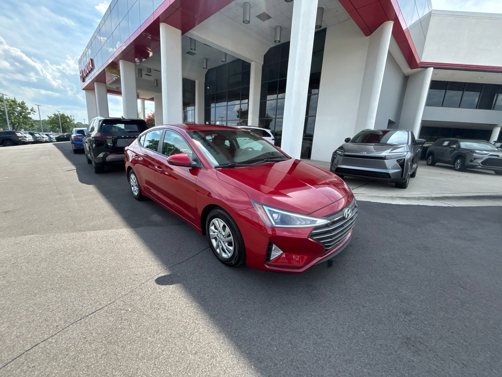 Used 2019 Hyundai Elantra SE FWD image 8