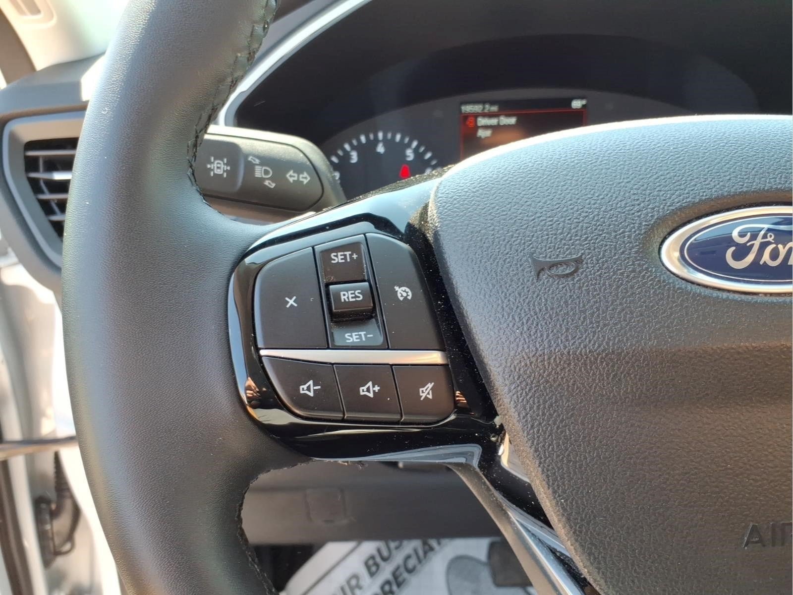 Used 2022 Ford Escape SEL FWD image 15