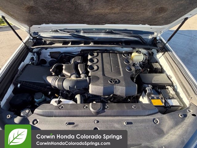 Used 2022 Toyota 4Runner TRD Off-Road AWD/4WD image 34