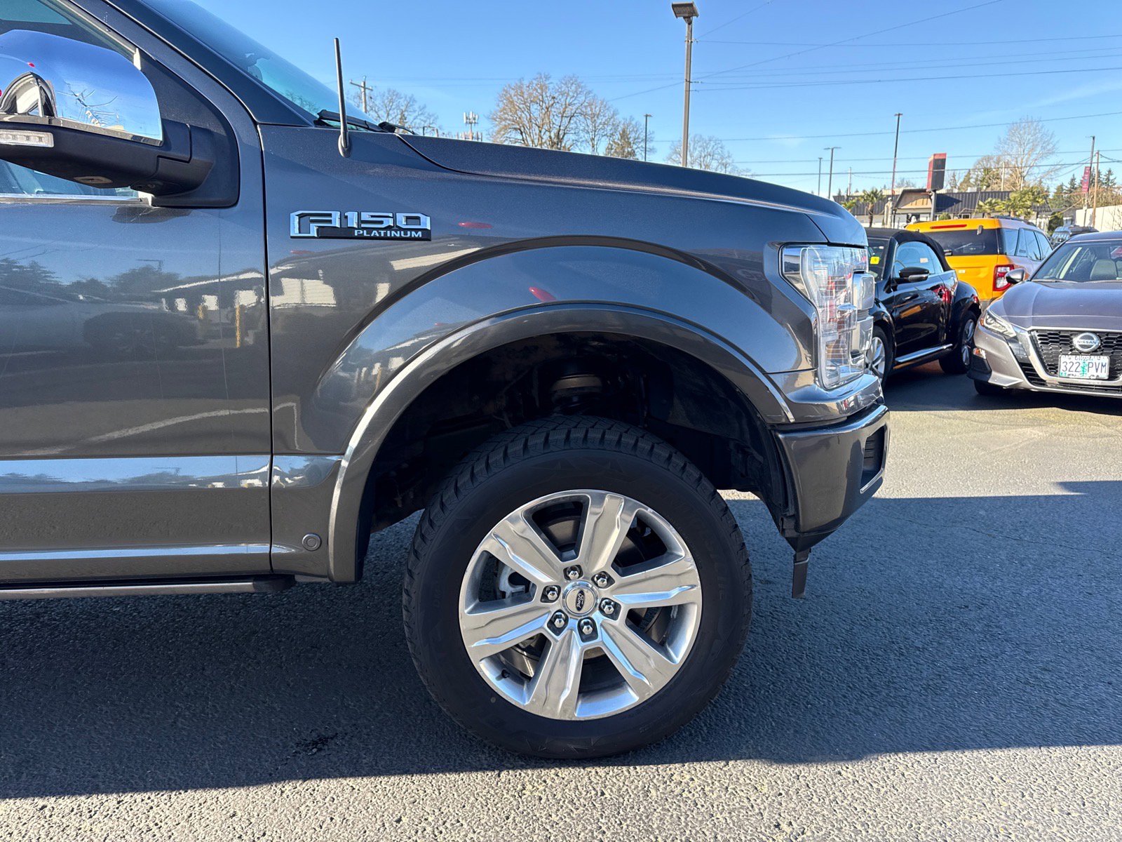 Used 2018 Ford F150 Platinum w/ Equipment Group 701A Luxury image 17