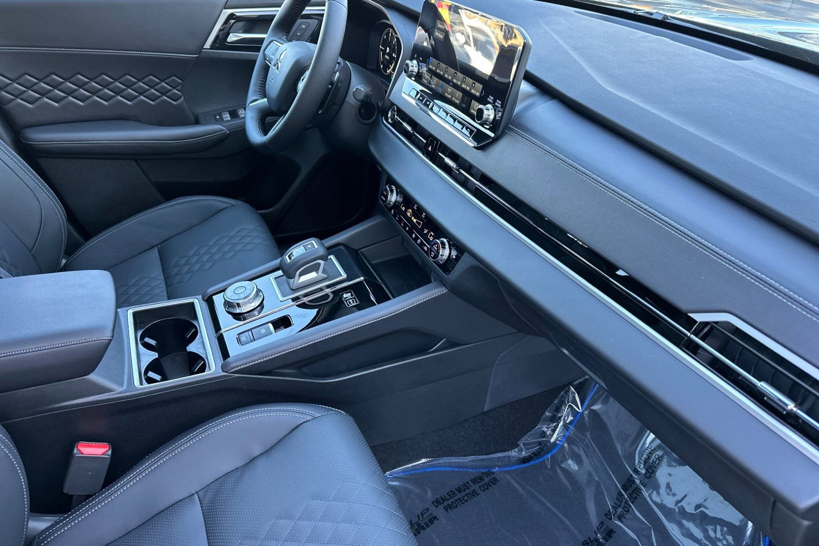 New 2025 Mitsubishi Outlander SEL image 15