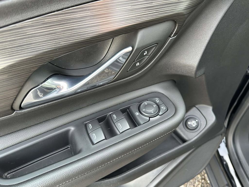 Certified 2023 GMC Terrain SLE w/ Driver Convenience Package image 17