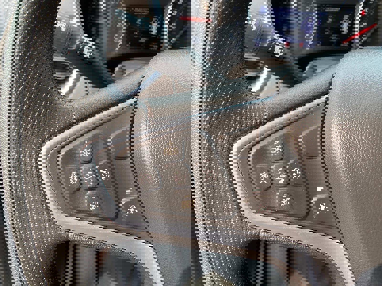 Used 2023 Chevrolet Equinox LT w/ LPO, Floor Liner Package image 17