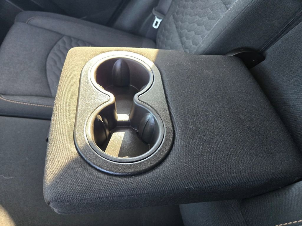 Used 2018 Chevrolet Equinox LT image 28