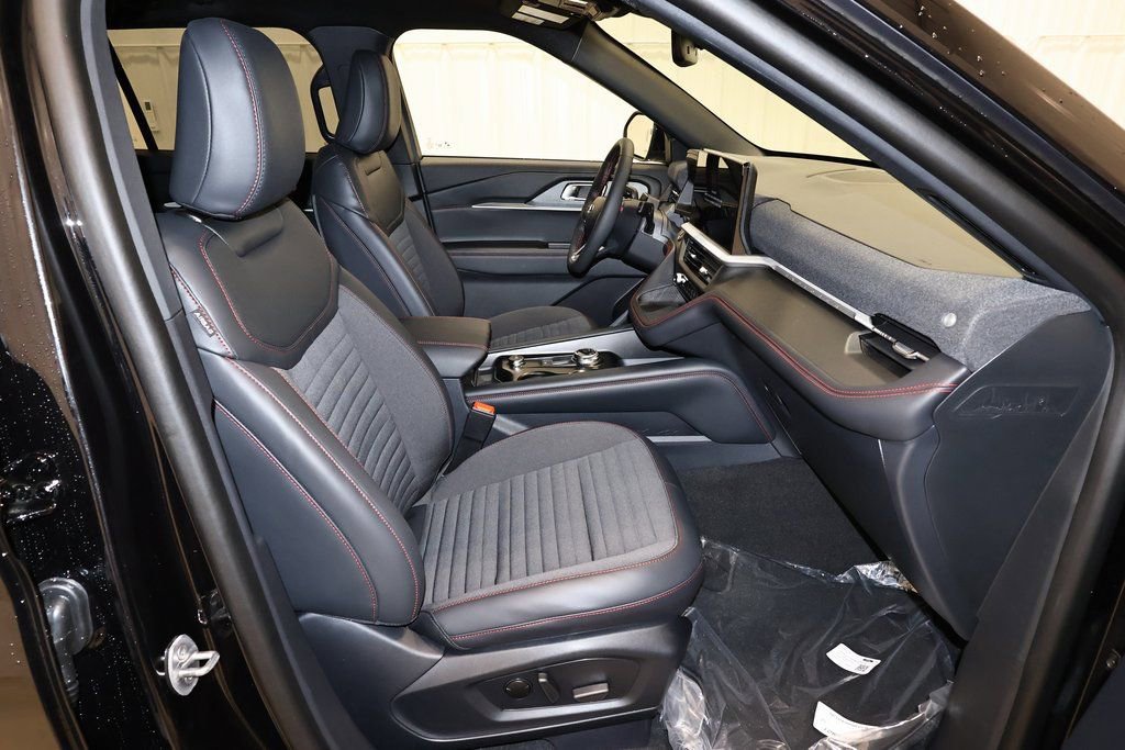 New 2026 Ford Explorer ST-Line w/ ST-Line Street Pack AWD/4WD image 18