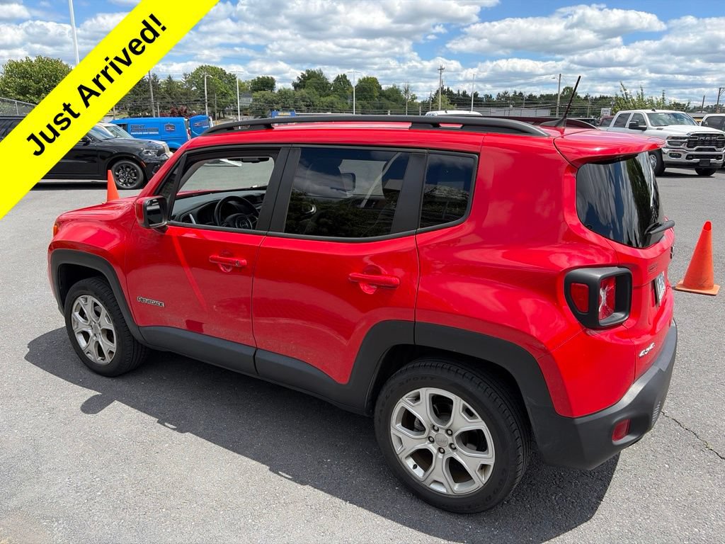Used 2019 Jeep Renegade Latitude w/ Cold Weather Group AWD/4WD image 7