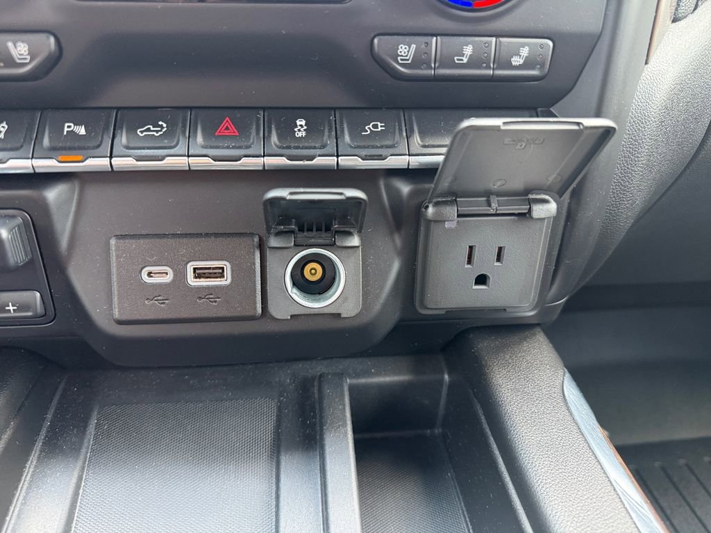 Used 2022 Chevrolet Silverado 2500 High Country w/ Z71 Off-Road Package AWD/4WD image 36