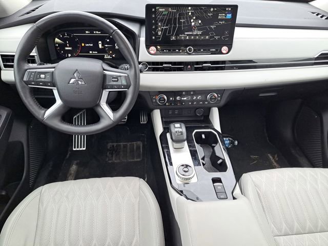 Used 2025 Mitsubishi Outlander SEL AWD/4WD image 24