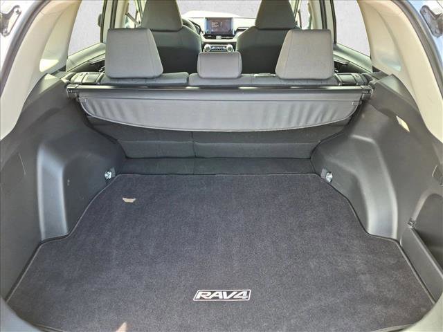 Used 2023 Toyota RAV4 XLE AWD/4WD image 6