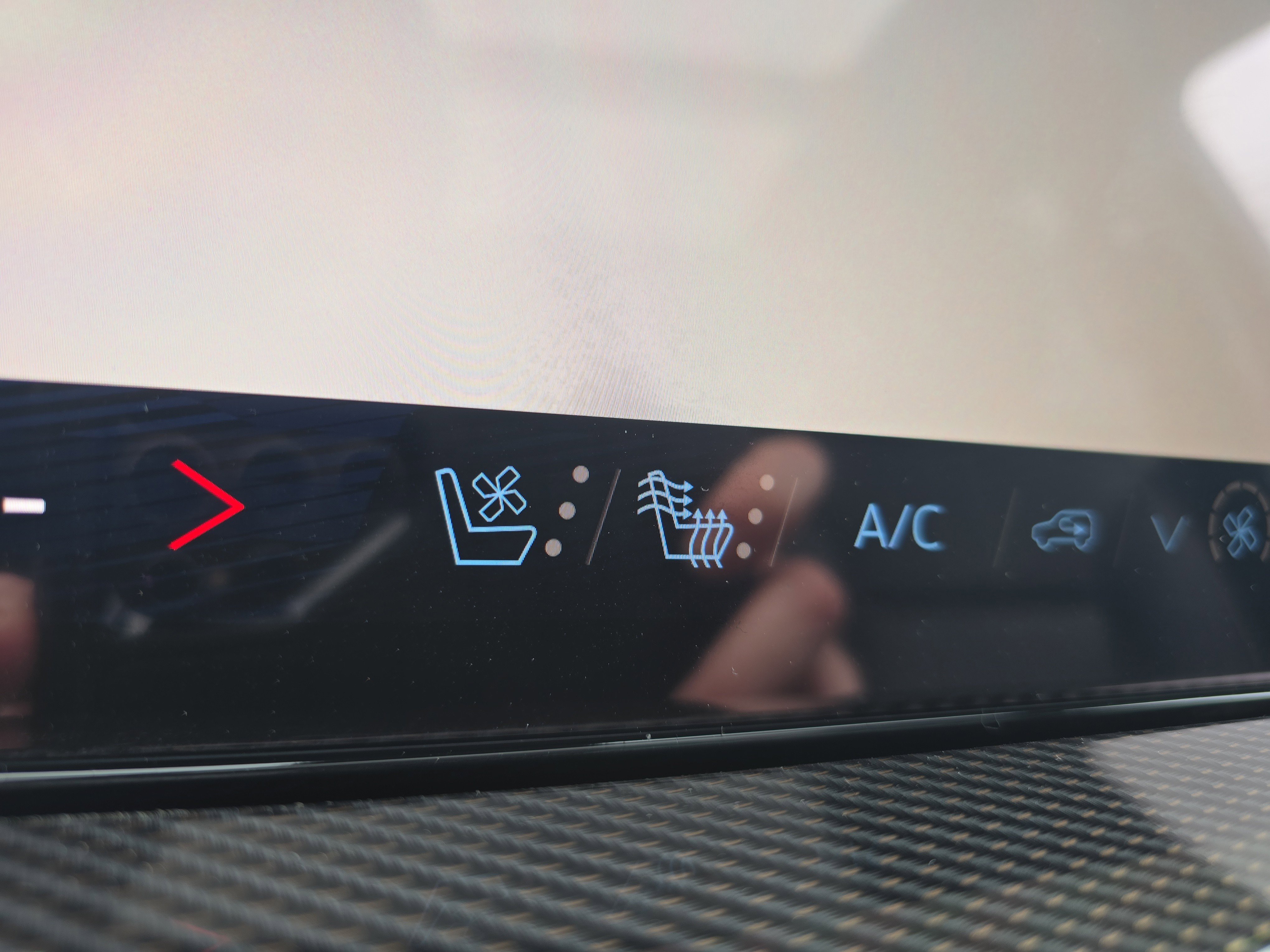 New 2026 Chevrolet Traverse High Country w/ LPO, Floor Liner Package image 32