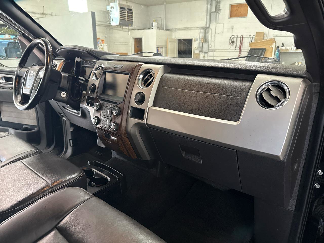 Used 2013 Ford F150 Lariat w/ Mid Equipment Group image 50