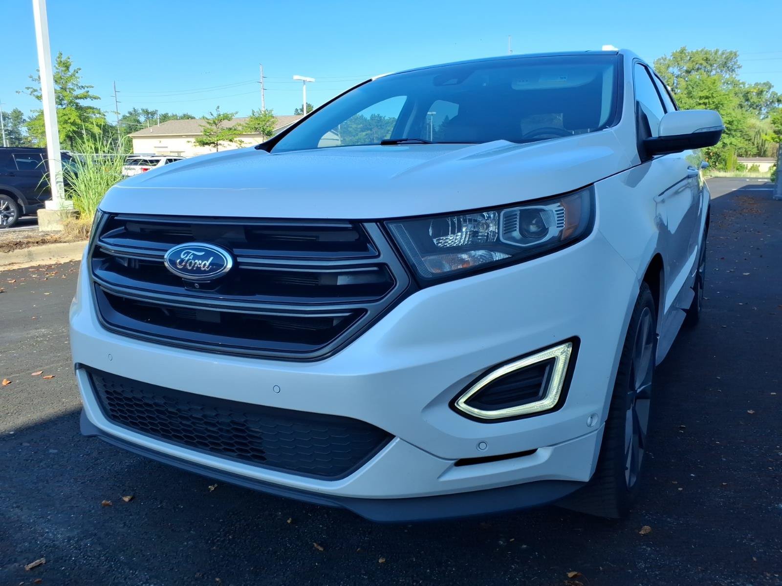 Used 2018 Ford Edge Sport w/ Equipment Group 401A AWD/4WD image 3