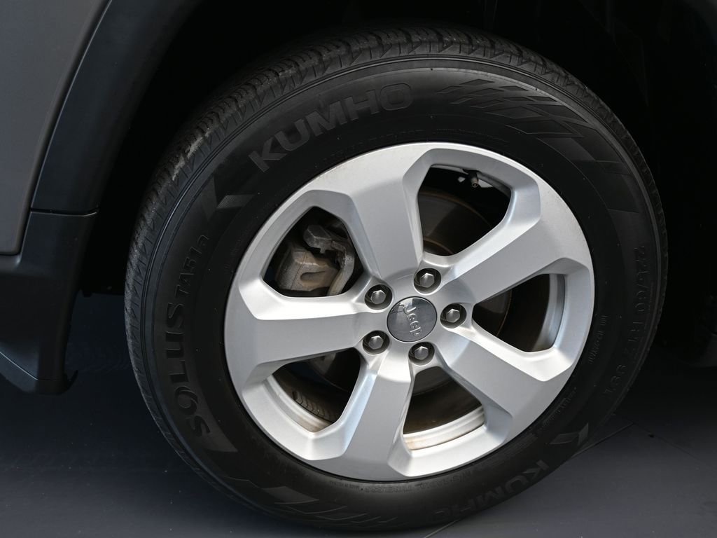 Used 2020 Jeep Compass Latitude image 34