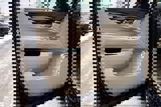 Used 2019 Cadillac Escalade ESV Luxury image 22