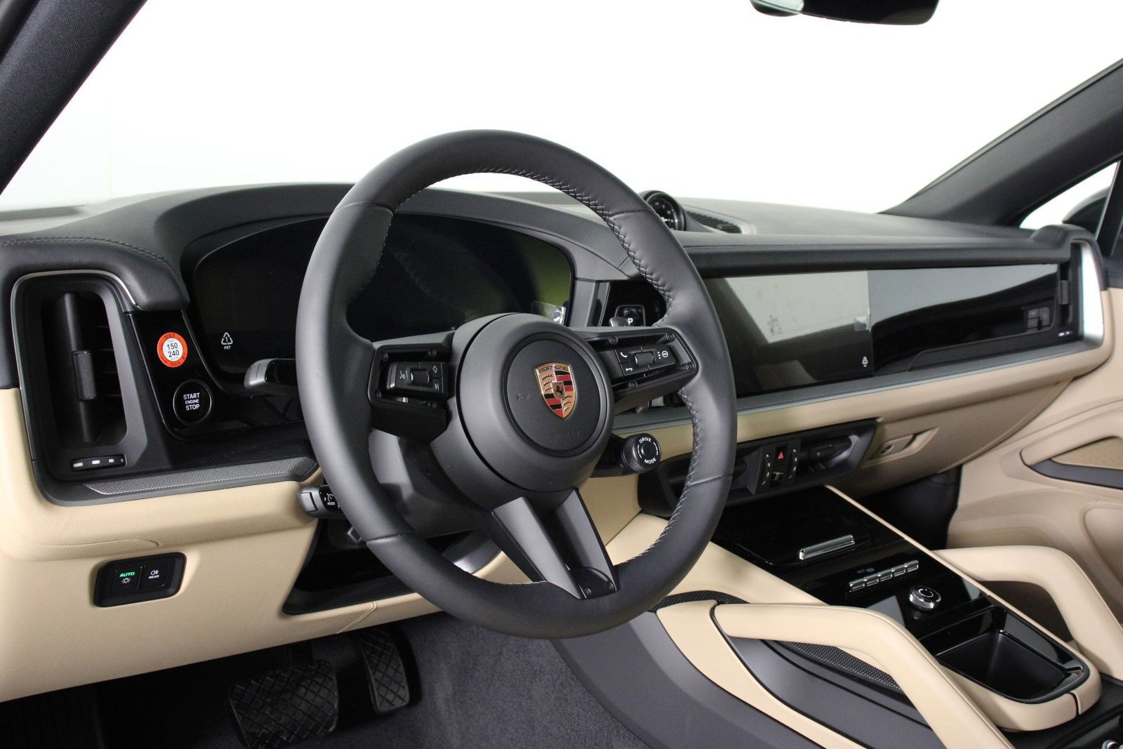 New 2026 Porsche Cayenne Coupe AWD/4WD image 4