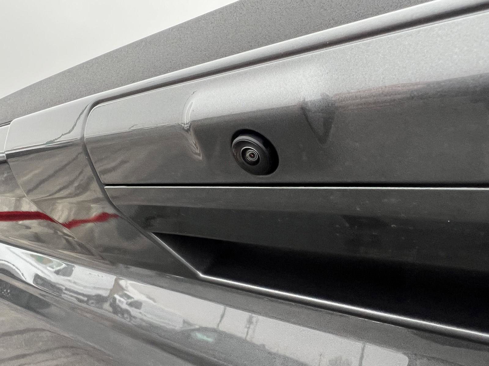 New 2026 Ford F350 Lariat w/ Black Appearance Package image 8