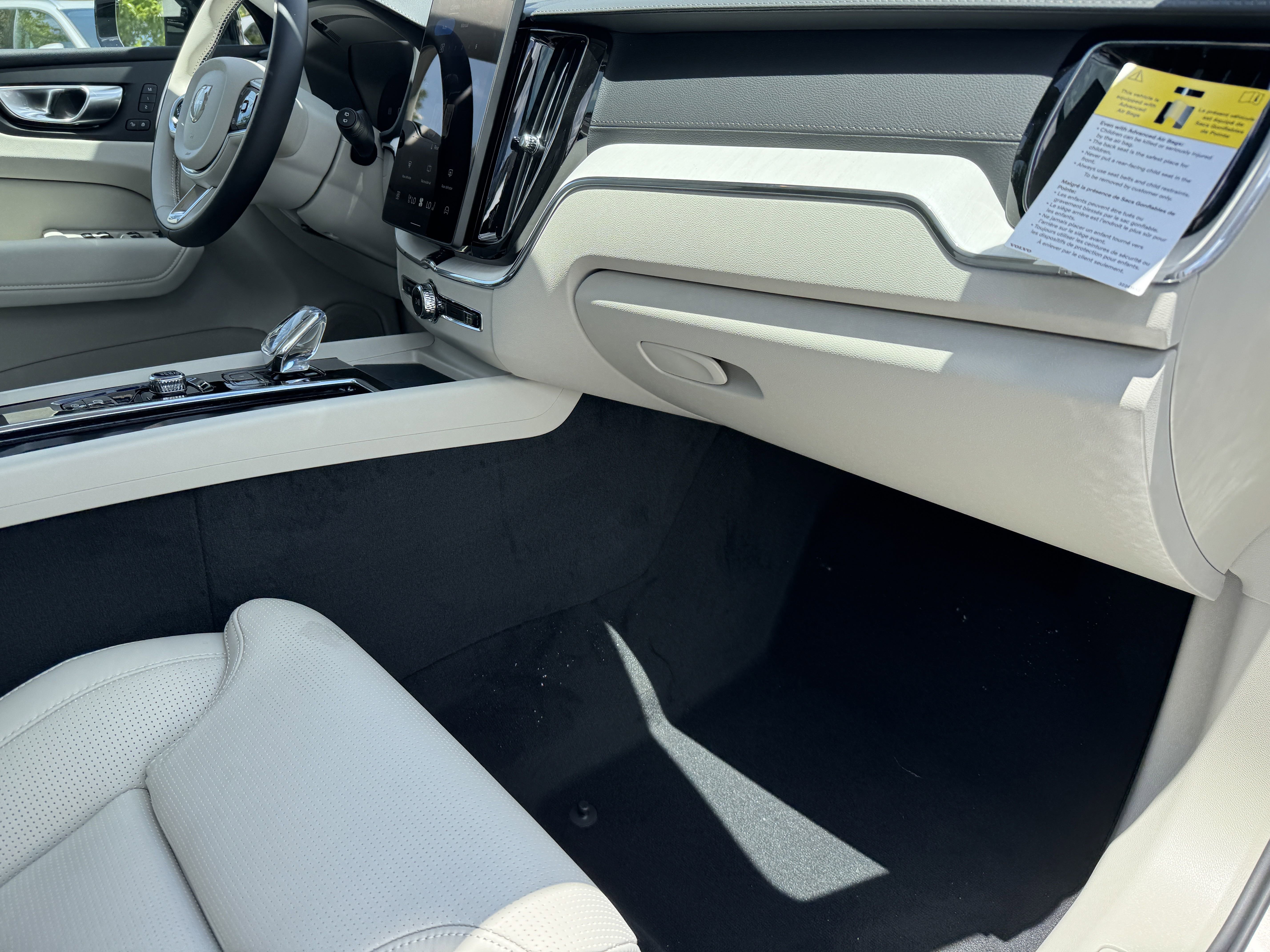 New 2026 Volvo XC60 B5 Ultra w/ Protection Package image 12