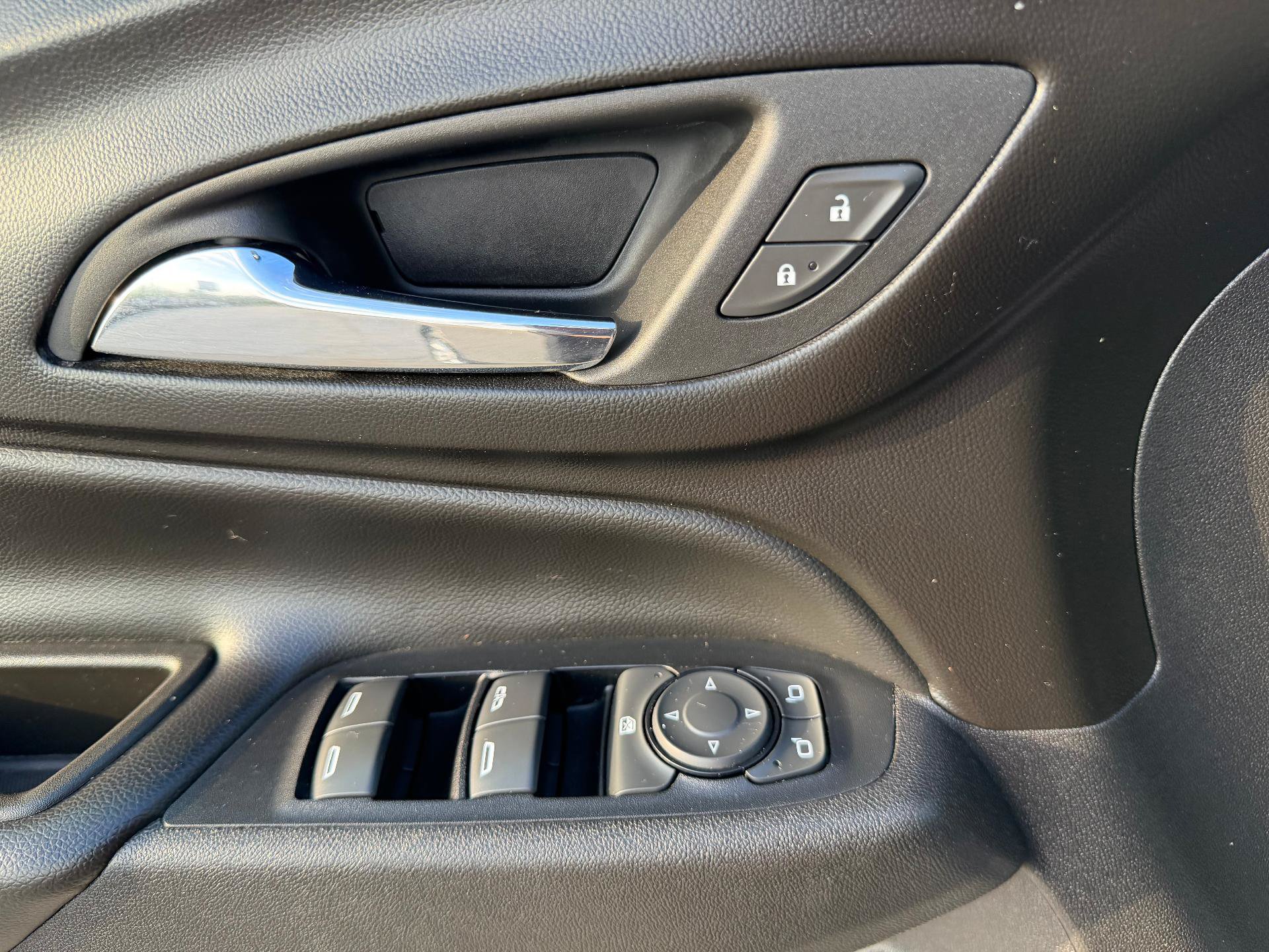Certified 2019 Chevrolet Equinox LT AWD/4WD image 30