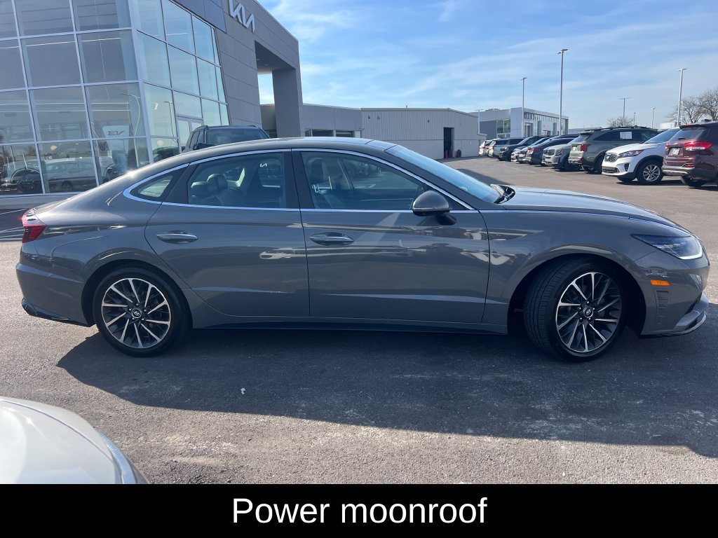 Used 2022 Hyundai Sonata Limited w/ Preferred Accessory Package FWD image 2