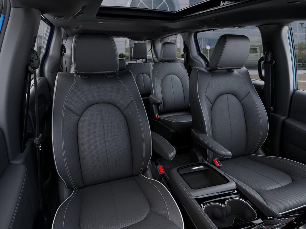 New 2026 Chrysler Pacifica Limited AWD/4WD image 16