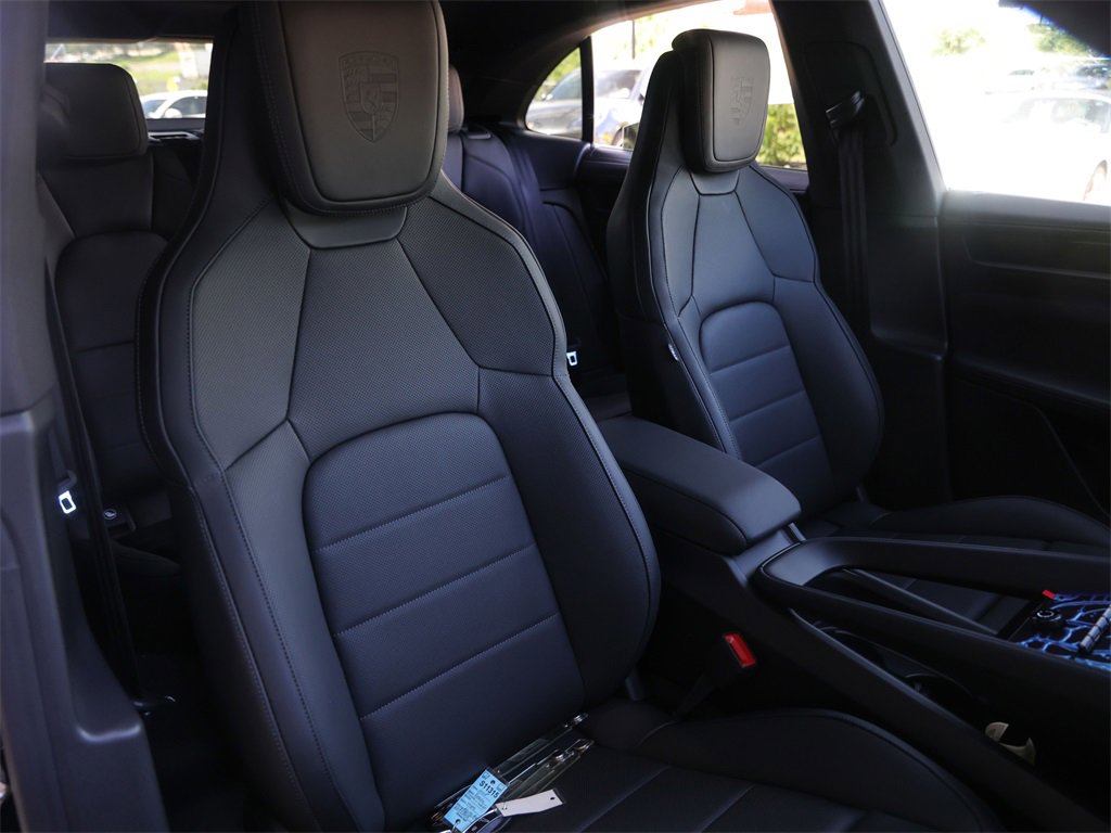 New 2025 Porsche Macan 4 Electric image 36