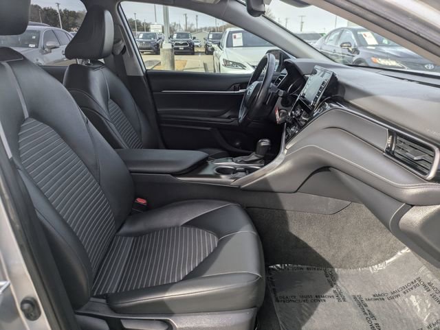 Used 2023 Toyota Camry SE image 28