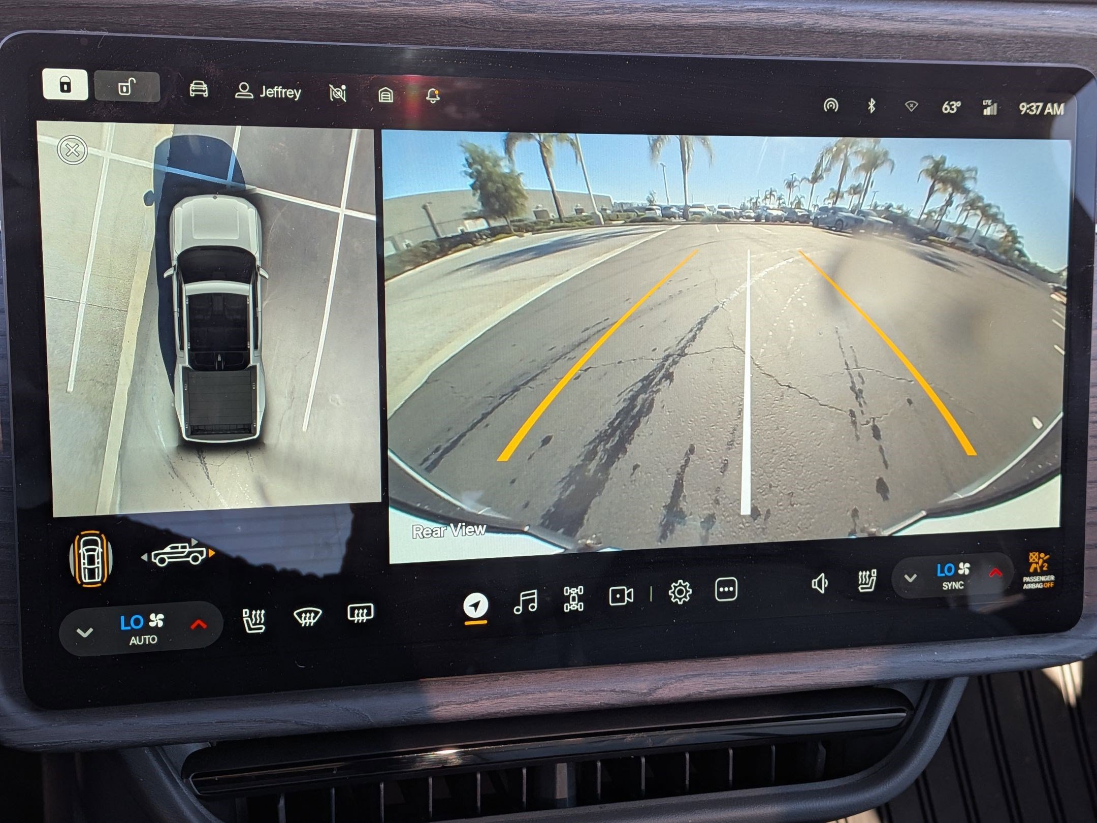 Used 2024 Rivian R1T Adventure image 24