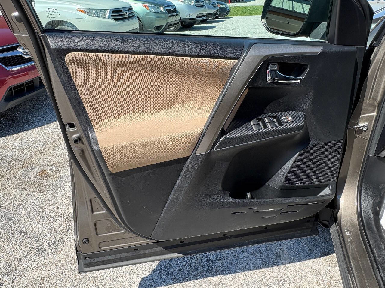 Used 2015 Toyota RAV4 XLE image 14