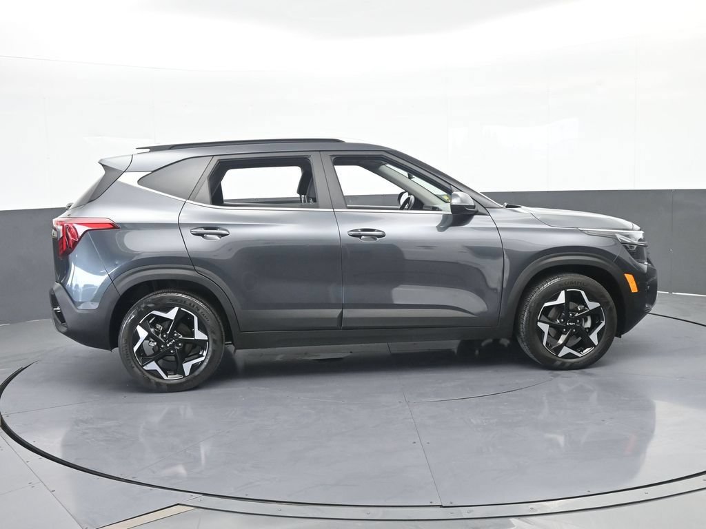 Used 2024 Kia Seltos EX FWD image 7