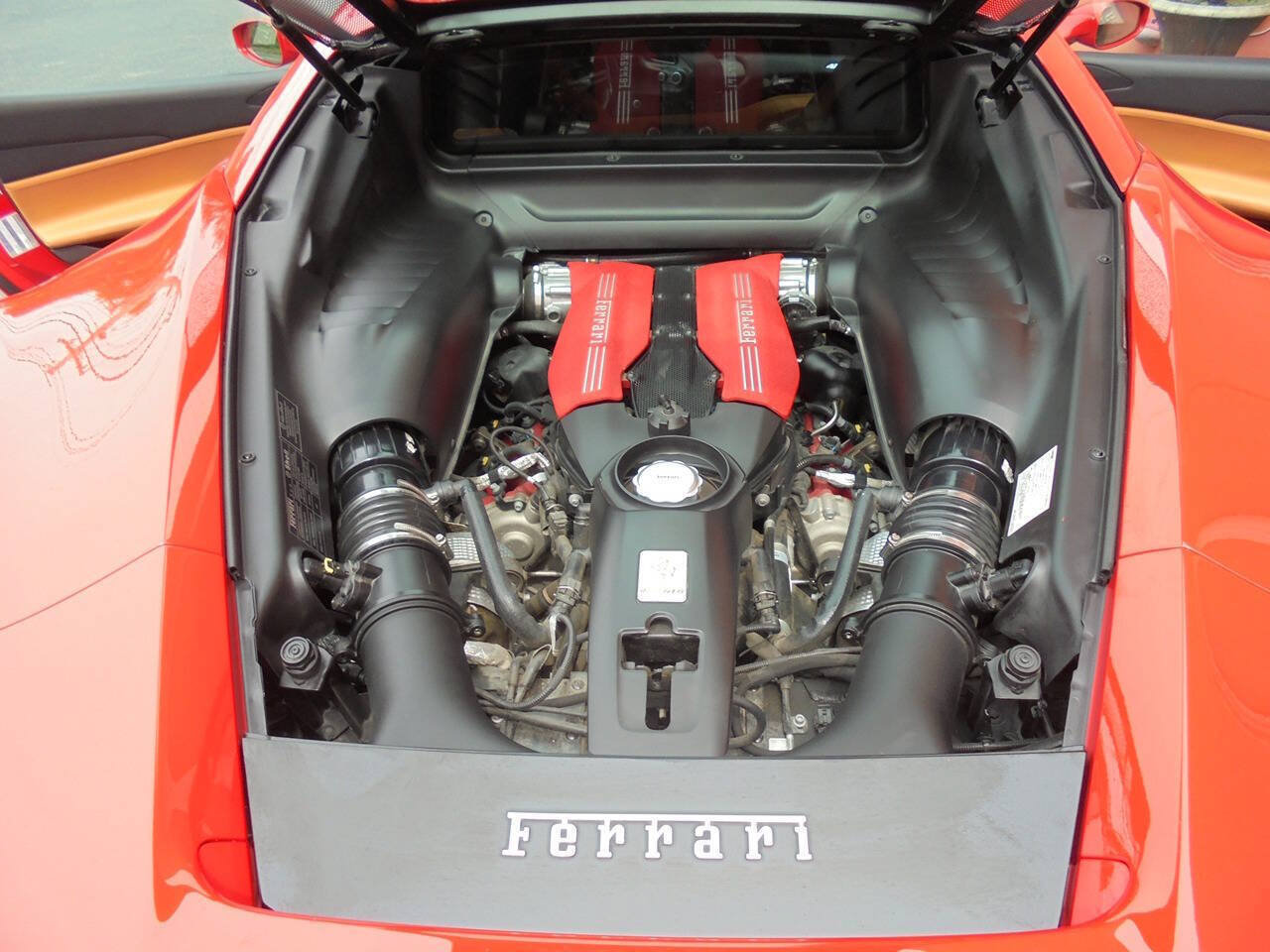 Used 2017 Ferrari 488 GTB RWD image 35
