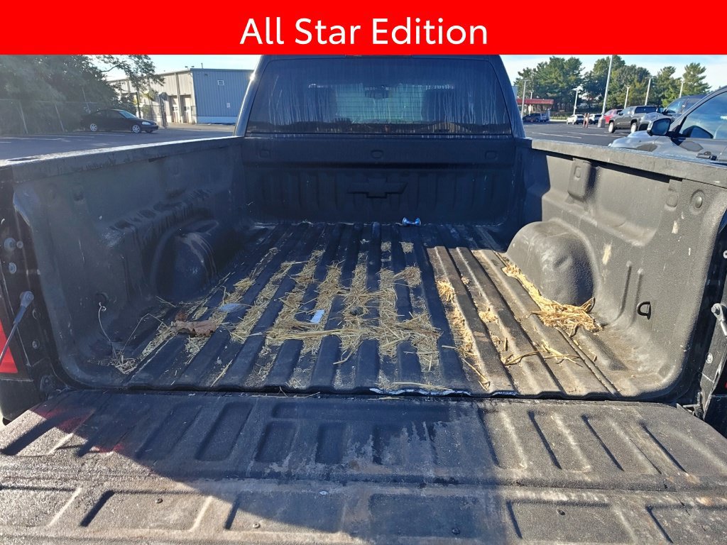 Used 2018 Chevrolet Silverado 1500 LT w/ Midnight Edition AWD/4WD image 5