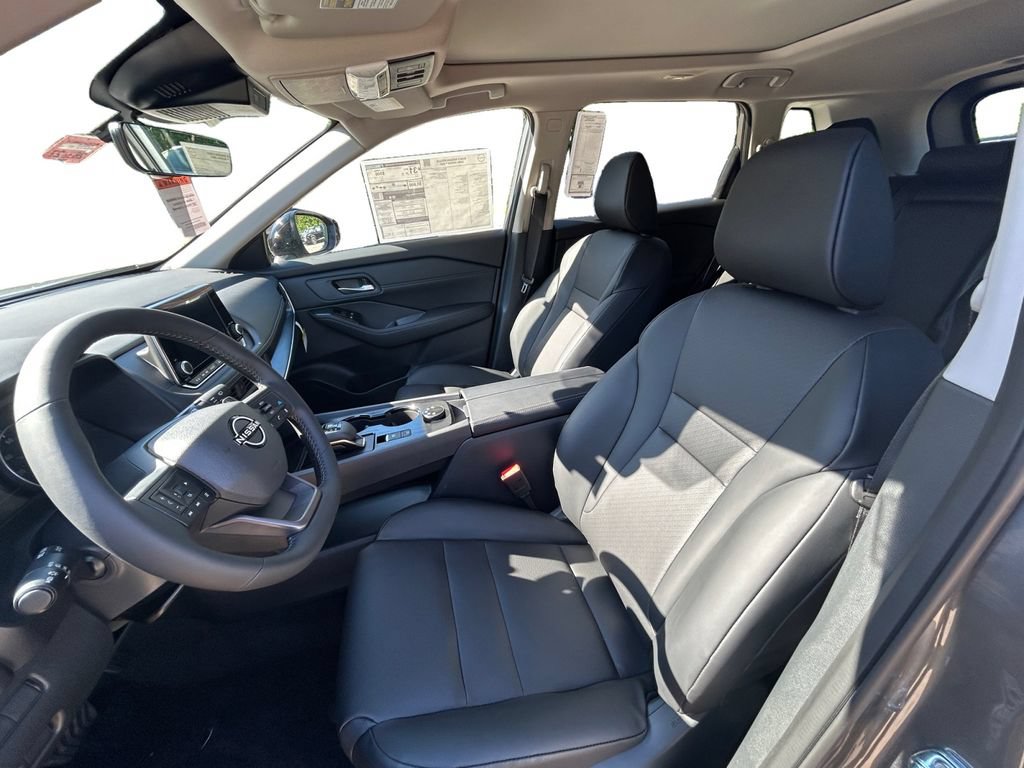 New 2026 Nissan Rogue Dark Armor AWD/4WD image 9