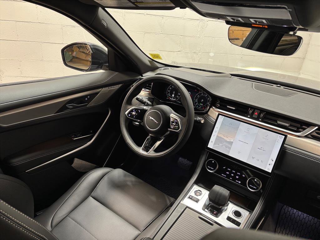 New 2026 Jaguar F-PACE R-Dynamic S image 35