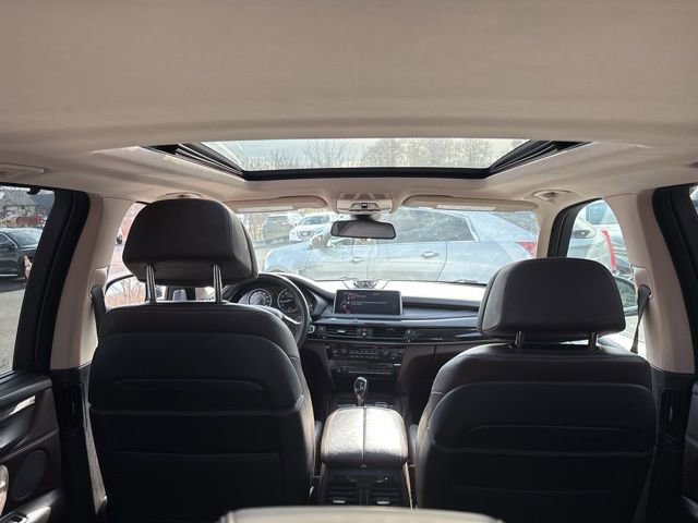 Used 2015 BMW X5 xDrive50i image 11