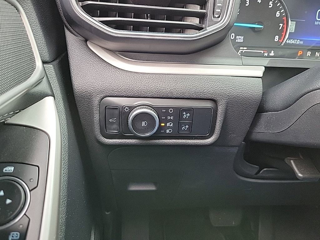 Used 2023 Ford Explorer XLT w/ Equipment Group 202A image 32
