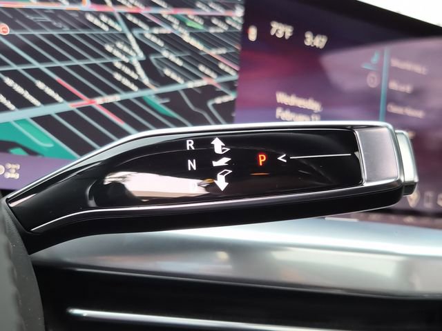 Certified 2025 Cadillac Escalade ESV Sport Platinum image 28