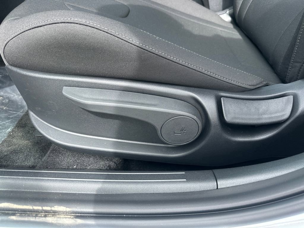 Used 2026 Hyundai Elantra Sport FWD image 13
