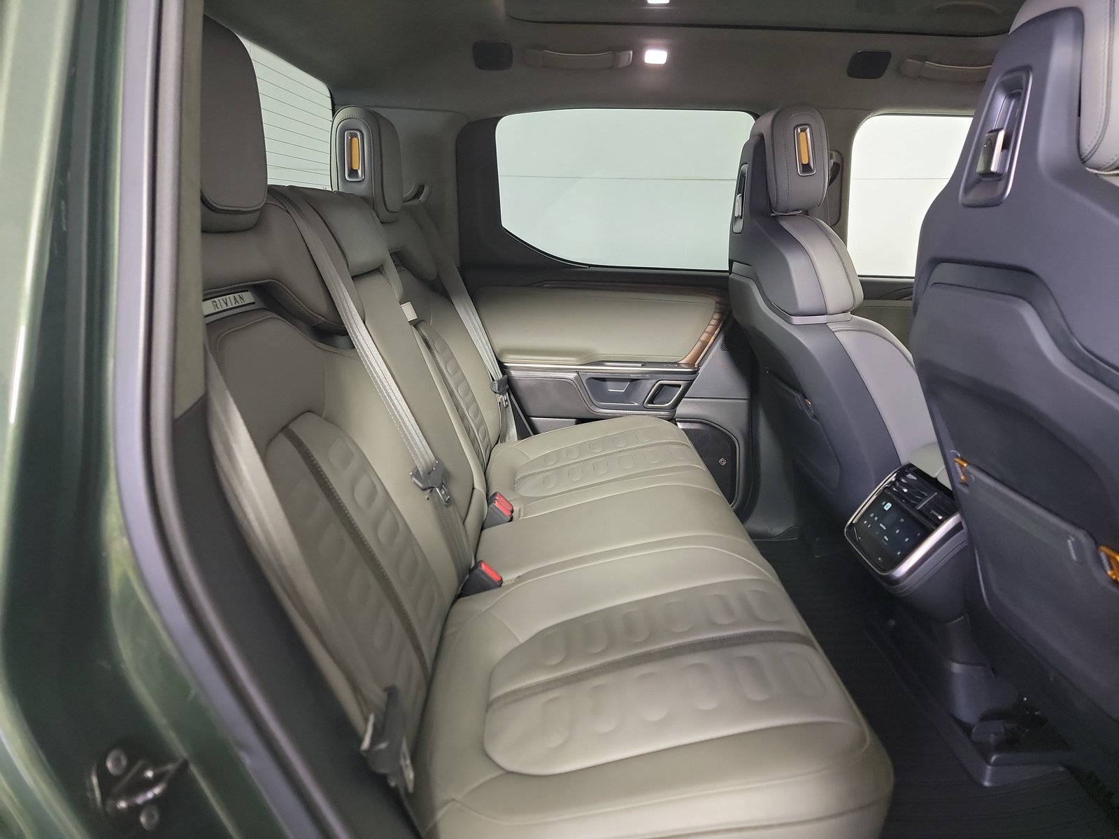 Used 2023 Rivian R1T Adventure Dual AWD/4WD image 22