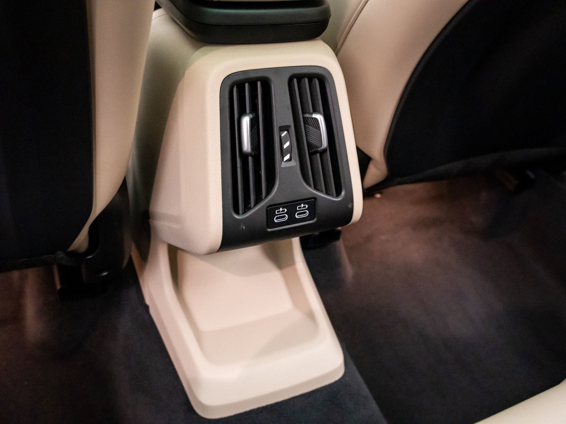 Certified 2025 BMW X2 xDrive28i w/ Premium Package AWD/4WD image 20