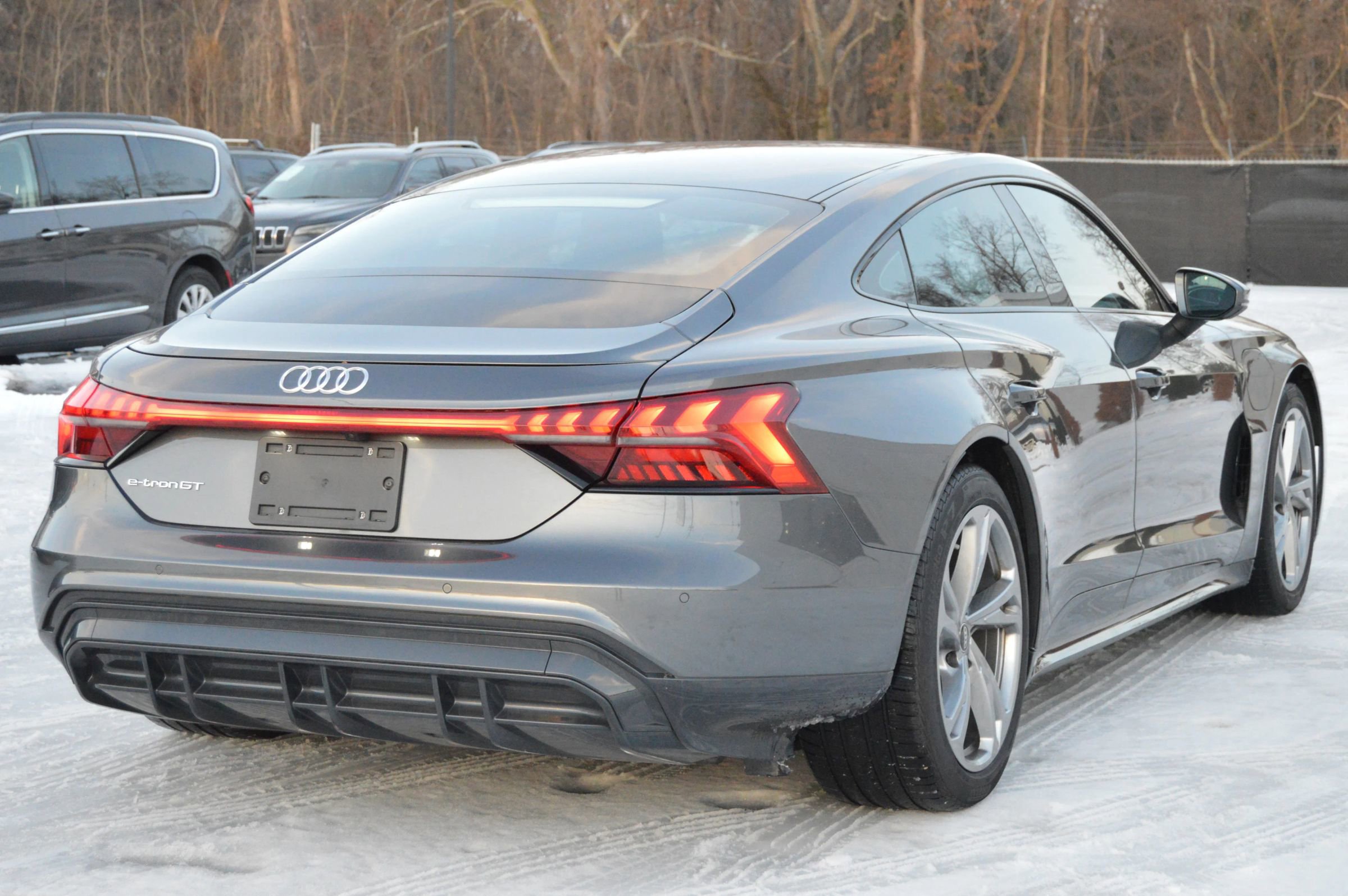 Used 2023 Audi e-tron GT Premium Plus image 6