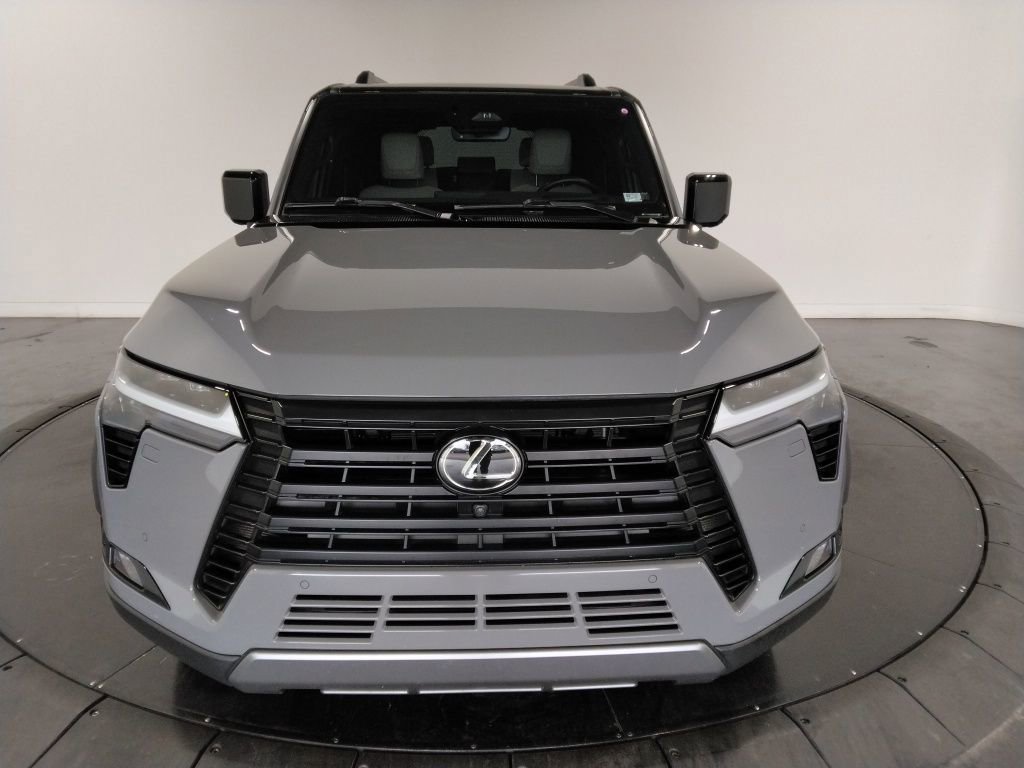 Used 2024 Lexus GX 550 image 3
