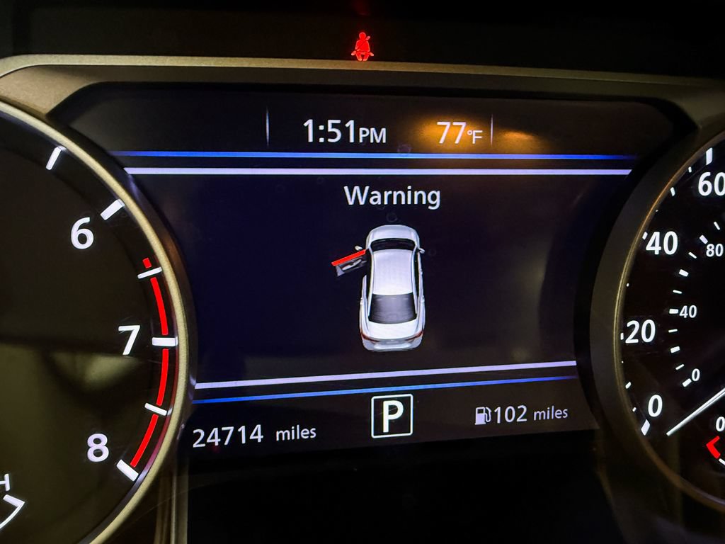 Certified 2023 Nissan Sentra SR w/ Midnight Edition Package FWD image 35